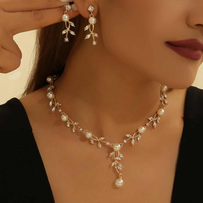 Pearl & Maxine Bridal Jewelry Set – Cubic Zirconia Necklace & Earrings