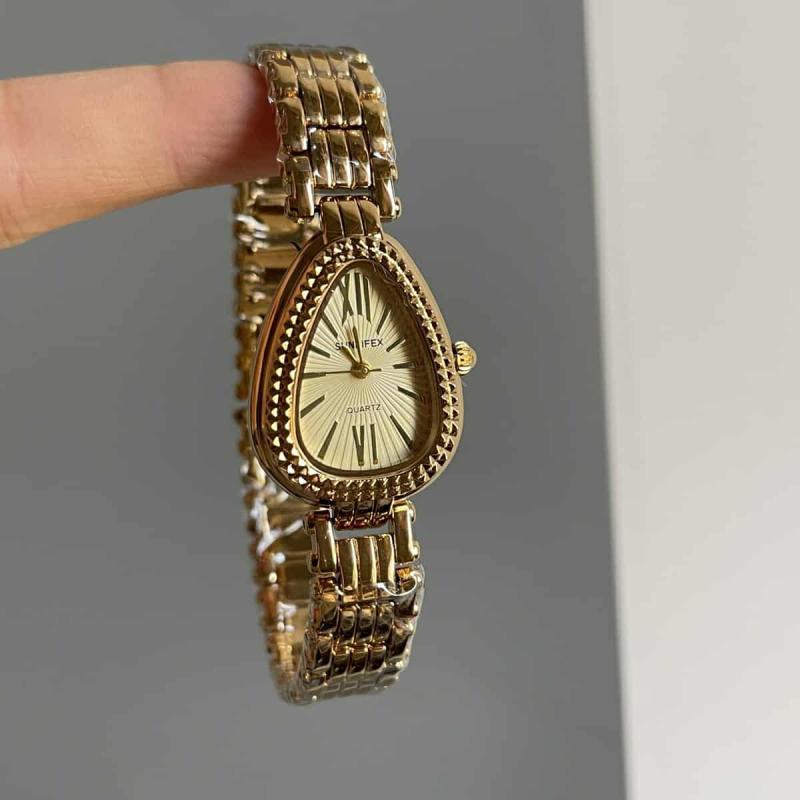 New Vintage Square Gold Women’s Watch – Luxury Bracelet Quartz Wristwatch