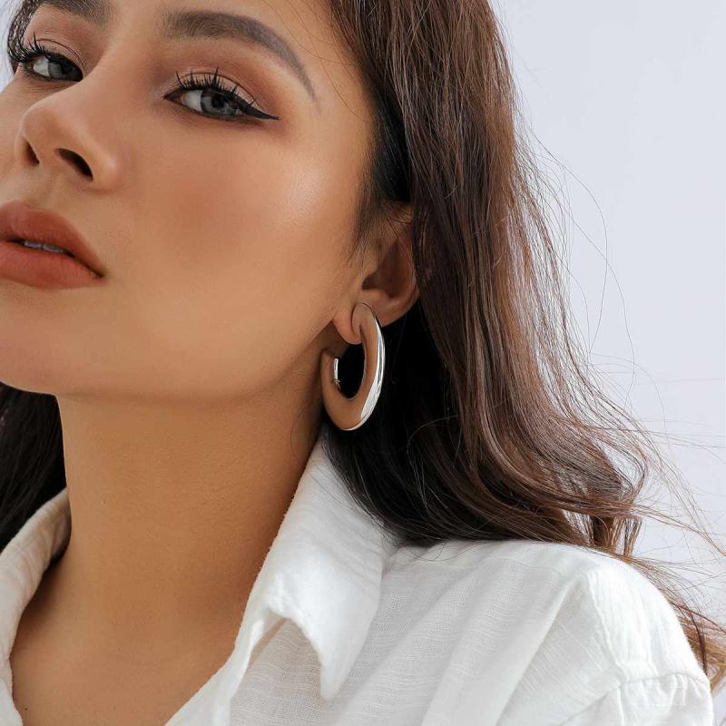 Simple Stud & Twisted Line Hollow Chunky Hoop Earrings – Iron Plated Gold Fashion Jewelry for Women